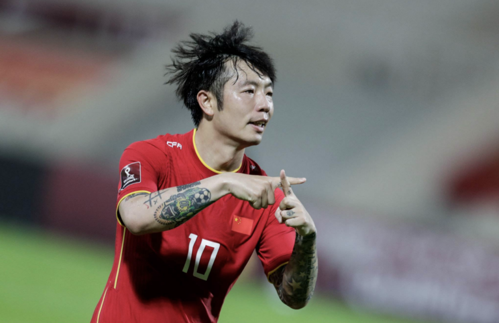 包含赛后金州勇士备战社区盾，调整名单细节曝光，质疑声仍在，训练强度明显提升的词条