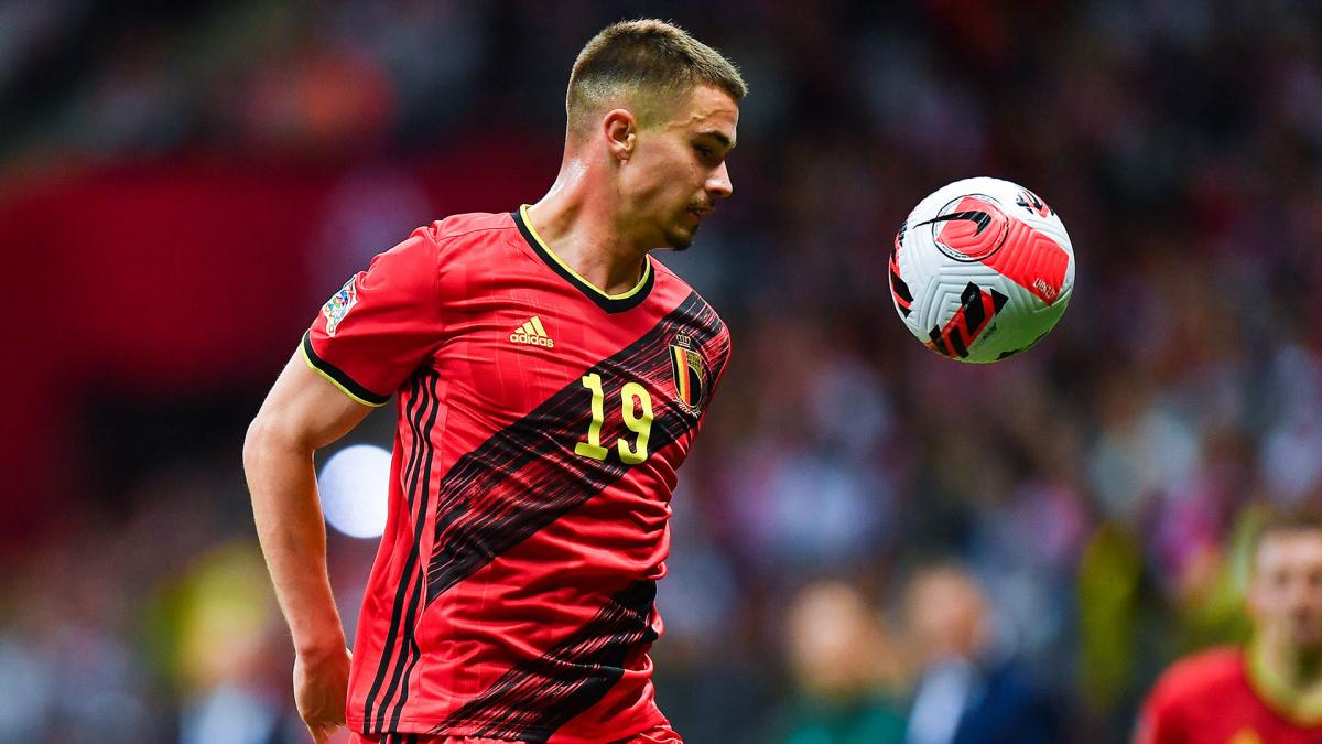 包含阿斯顿维拉内部会议纪要流出：转会期完成体检，法甲使命明确，训练强度明显提升的词条