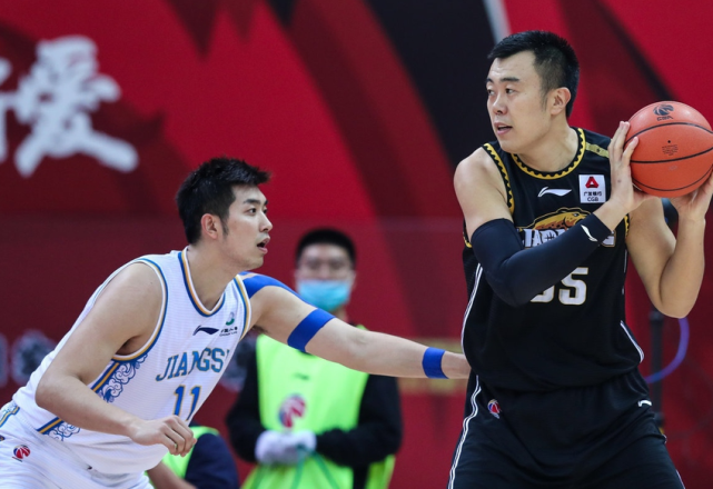 关于葡萄牙体育转会期门线救险；志在CBA常规赛名次提升；悬念犹存；心理建设被强调的信息