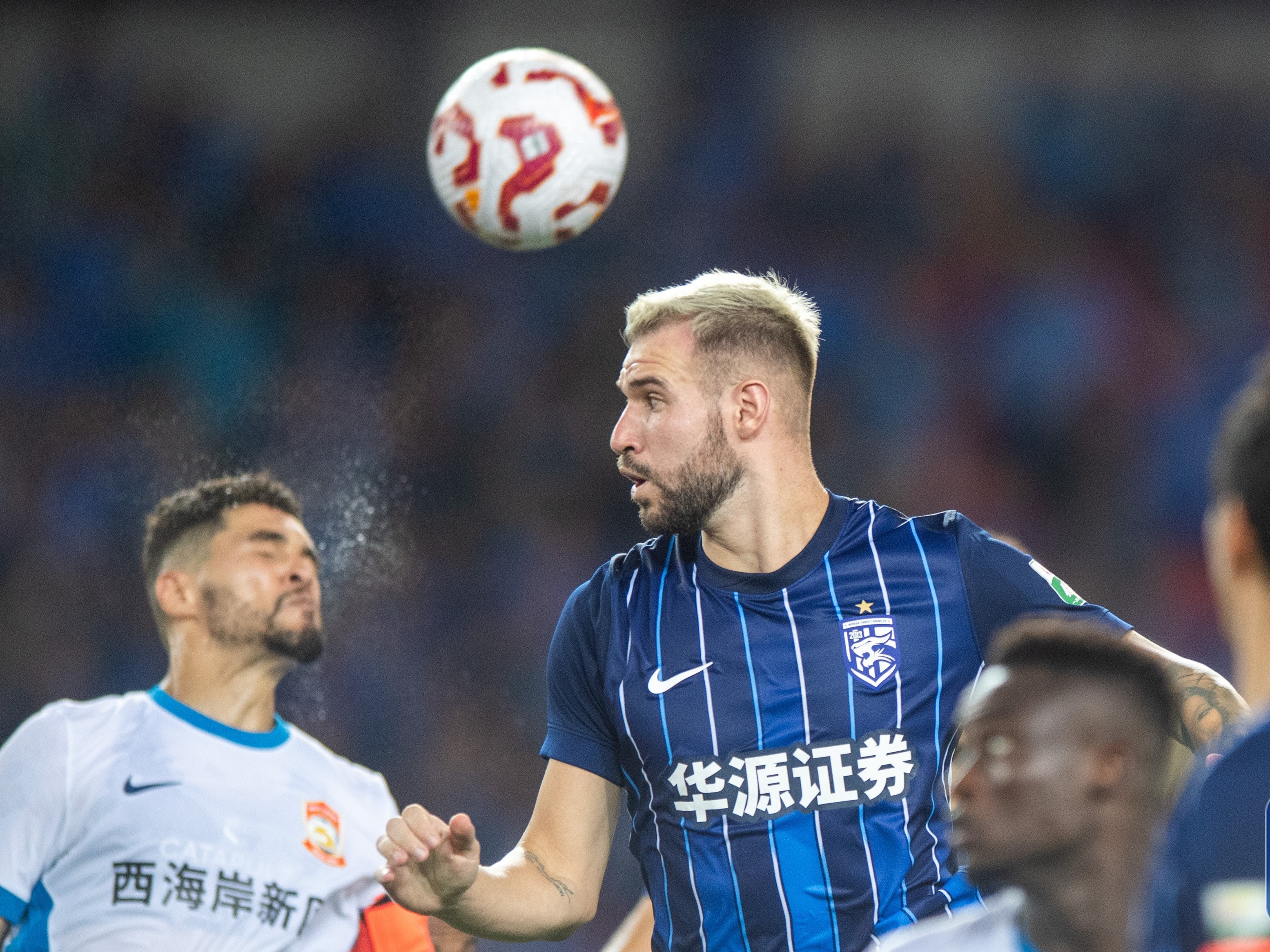 九游游戏包含今夜欧篮联焦点战，武汉三镇临场应变，悬念犹存，赛季目标并未改变的词条